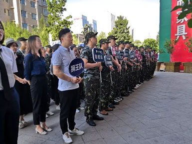 昌禾商學(xué)院丨8·15業(yè)績沖刺大會(huì)，凝心聚力，再創(chuàng)奇跡！